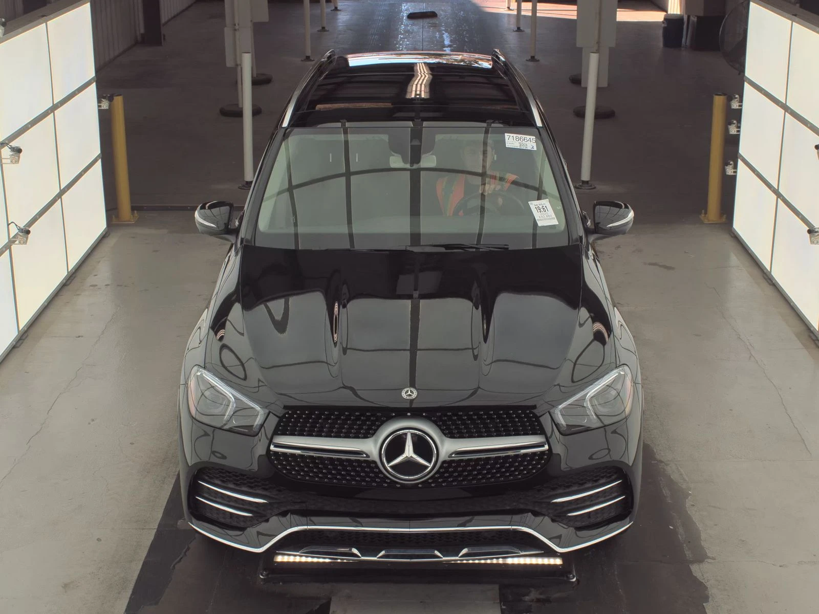 Mercedes-Benz GLE 580 4MATIC BURMESTER/360/ОБДУХВАНЕ/FULL - изображение 2