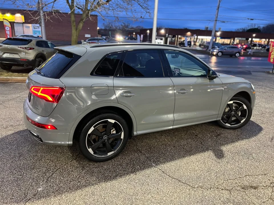 Audi Q5 S-LINE * TECHNIK * DIGITAL * CARFAX * АВТОКРЕДИТ   - изображение 2