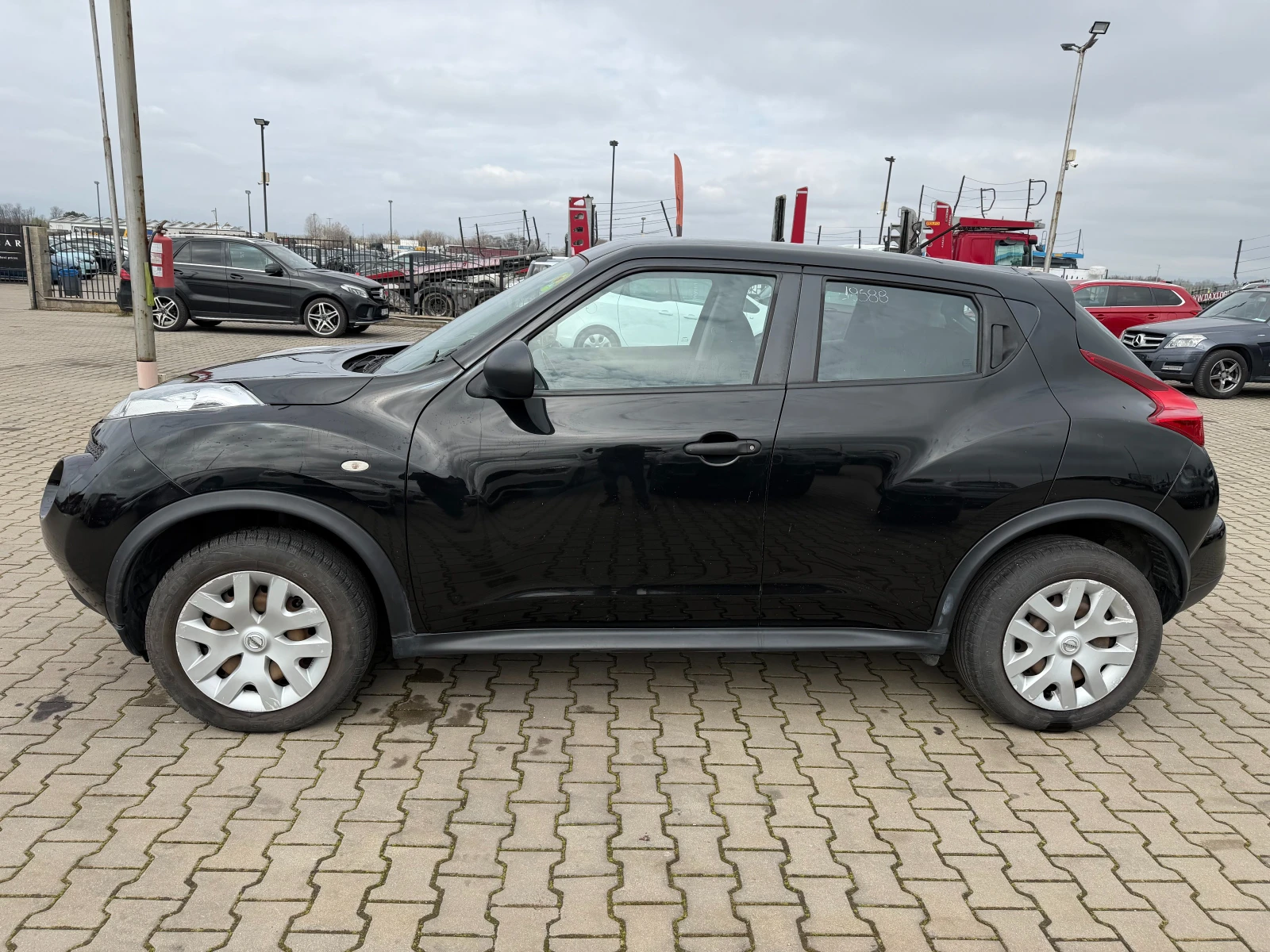 Nissan Juke 1.5DCI EURO 5, снимка 9 - Автомобили и джипове - 53828790