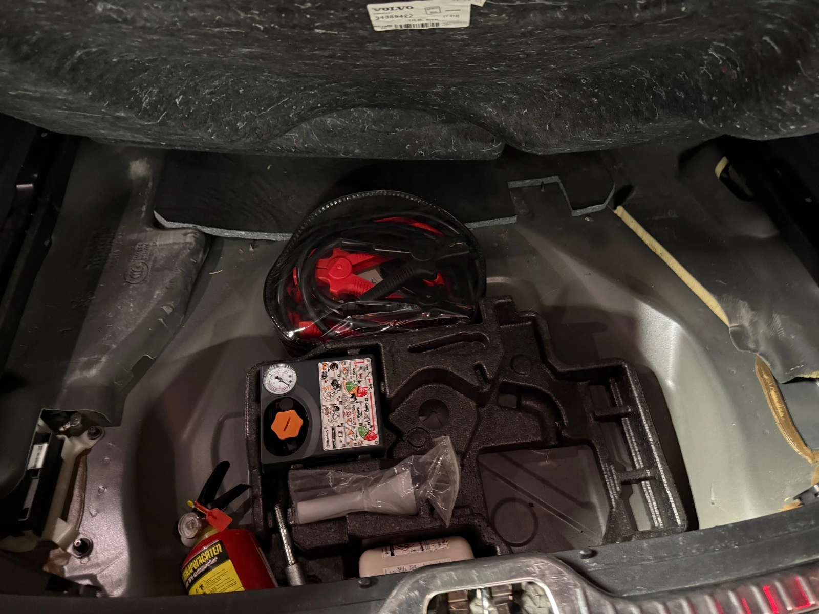 Volvo XC60 D5, снимка 17 - Автомобили и джипове - 54205469