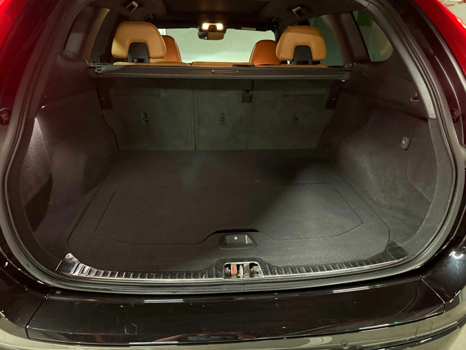 Volvo XC60 D5, снимка 15 - Автомобили и джипове - 54205469