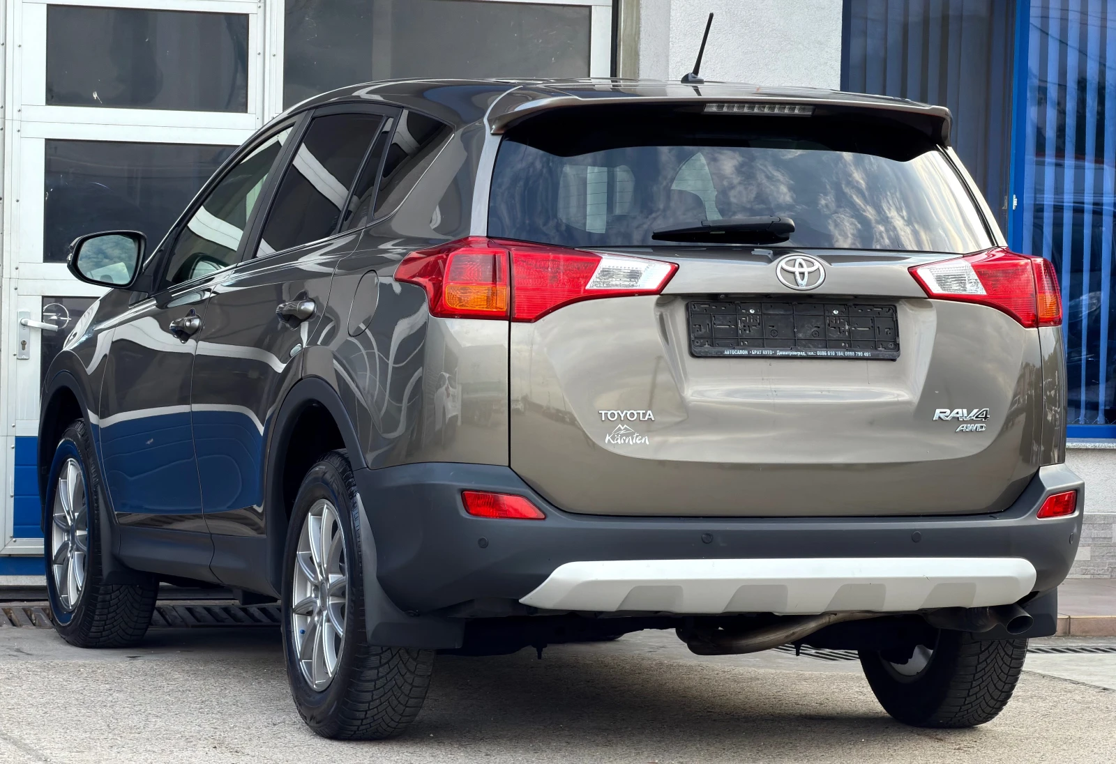 Toyota Rav4 2.2D/4x4/АВТОМАТ/PREMIUM, снимка 6 - Автомобили и джипове - 54743702