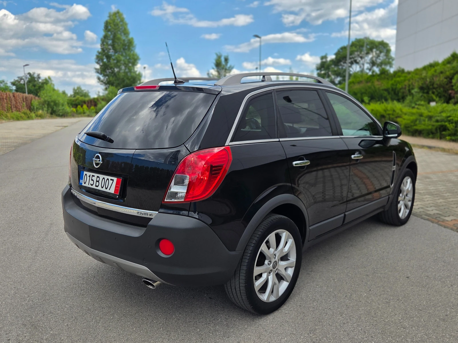 Opel Antara 2.2CDTi 98хил.км. COSMO УНИКАЛНА, снимка 3 - Автомобили и джипове - 55290057