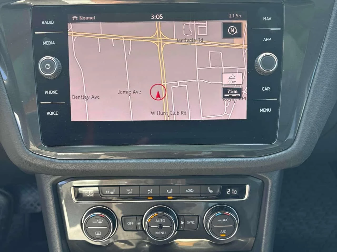 VW Tiguan * Highline * CARFAX * БЕЗ ПЪРВОНАЧАЛНА ВНОСКА, снимка 9 - Автомобили и джипове - 55444048