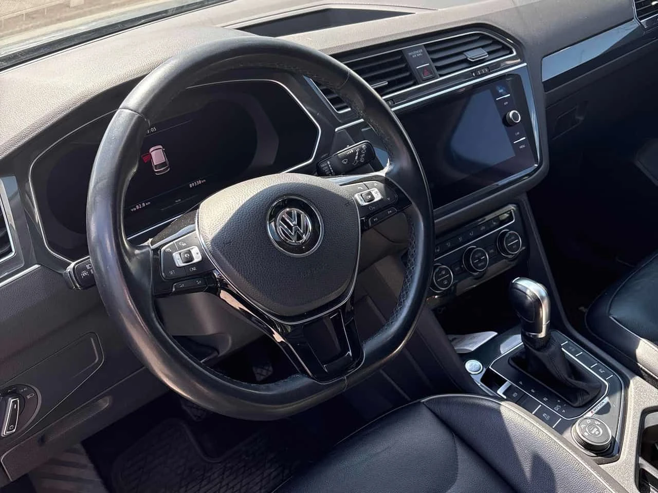 VW Tiguan * Highline * CARFAX * БЕЗ ПЪРВОНАЧАЛНА ВНОСКА, снимка 5 - Автомобили и джипове - 55444048