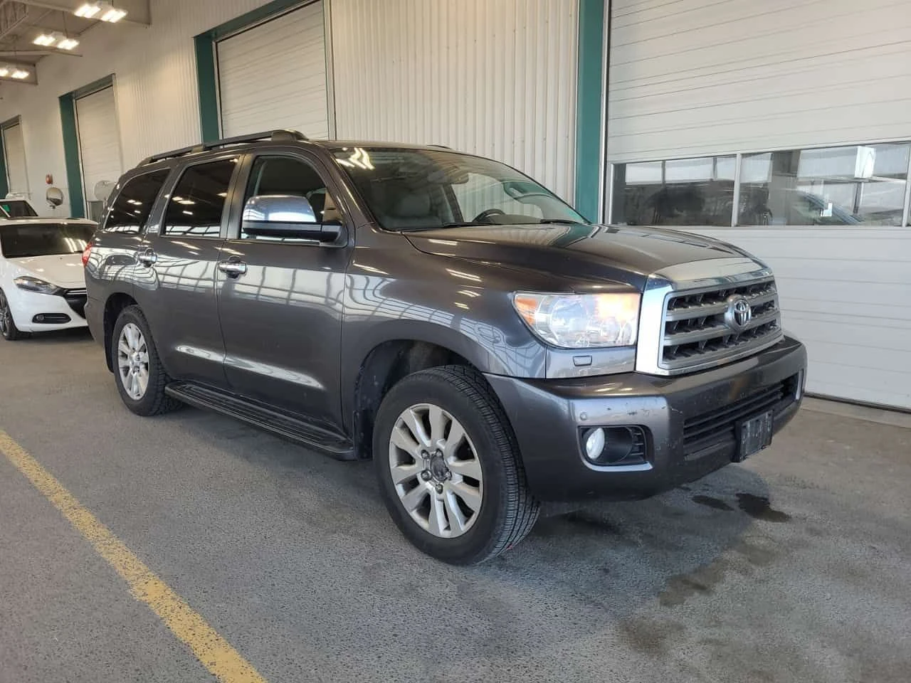 Toyota Sequoia  4WD 4dr Platinum 5.7L / ДИСТРОНИК , снимка 5 - Автомобили и джипове - 55584148