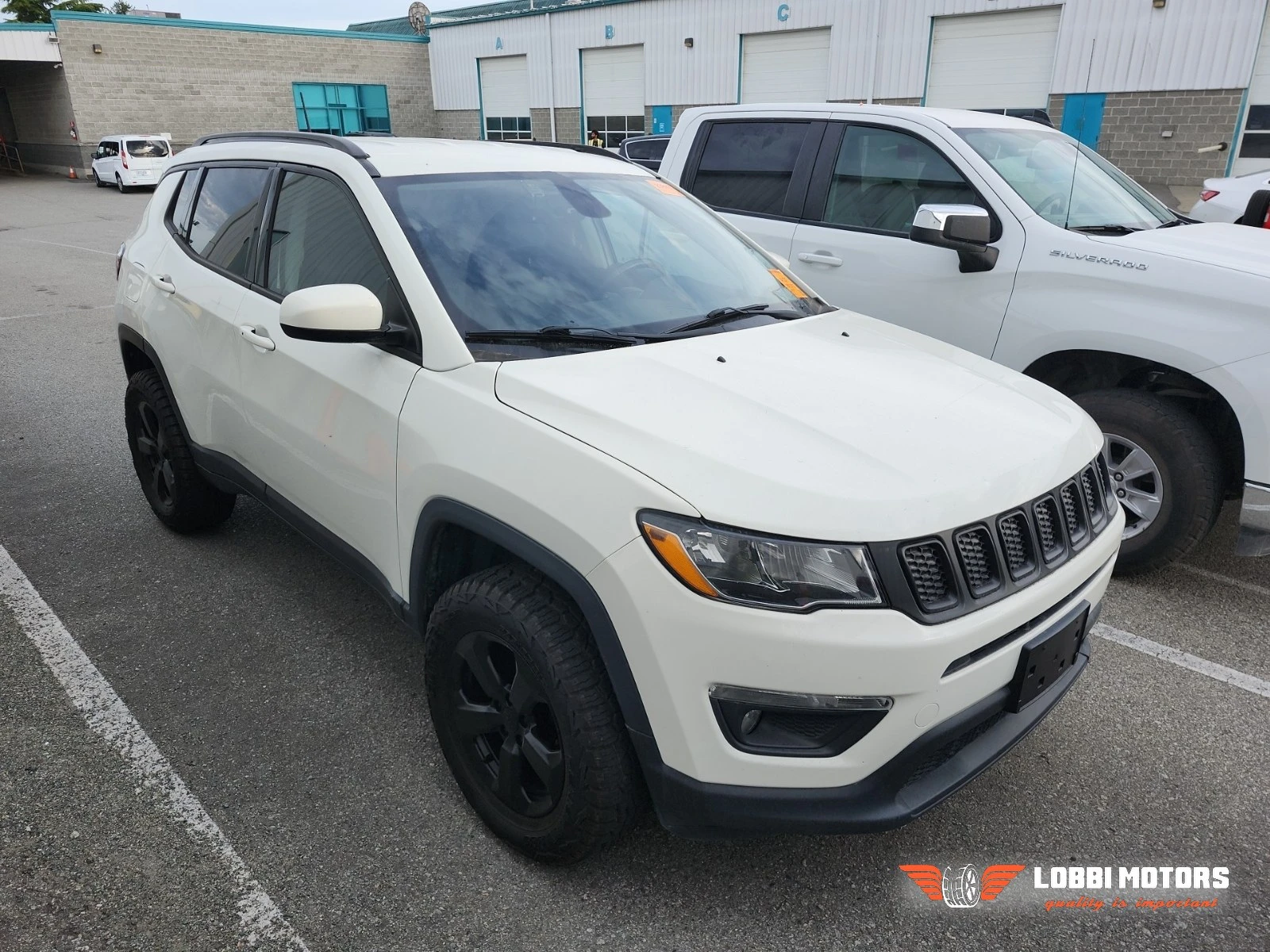 Jeep Compass, снимка 2 - Автомобили и джипове - 56025175