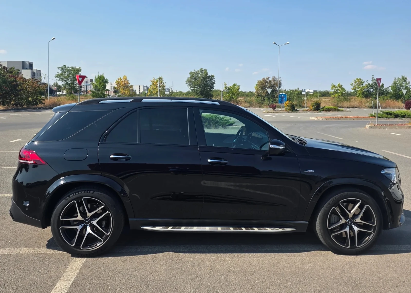 Mercedes-Benz GLE 53 4MATIC + AMG, снимка 2 - Автомобили и джипове - 56158997
