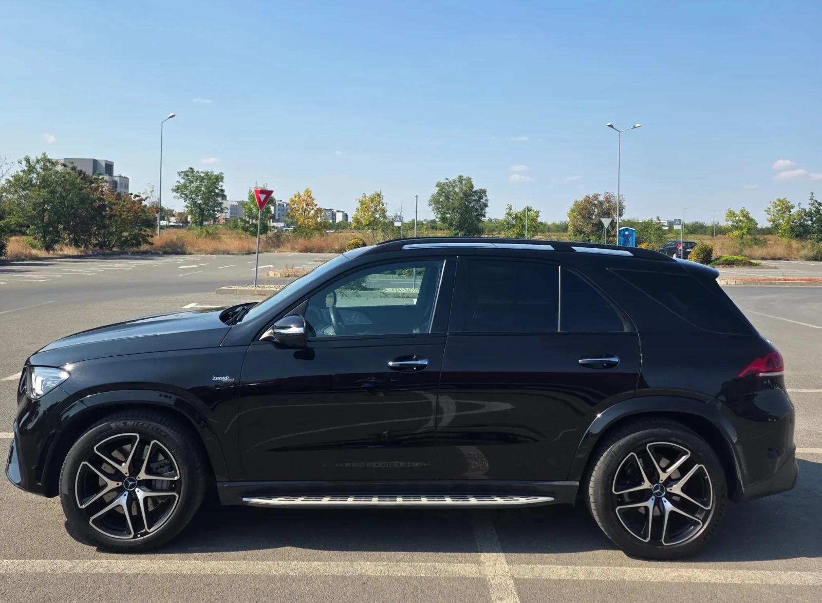 Mercedes-Benz GLE 53 4MATIC + AMG, снимка 4 - Автомобили и джипове - 56158997