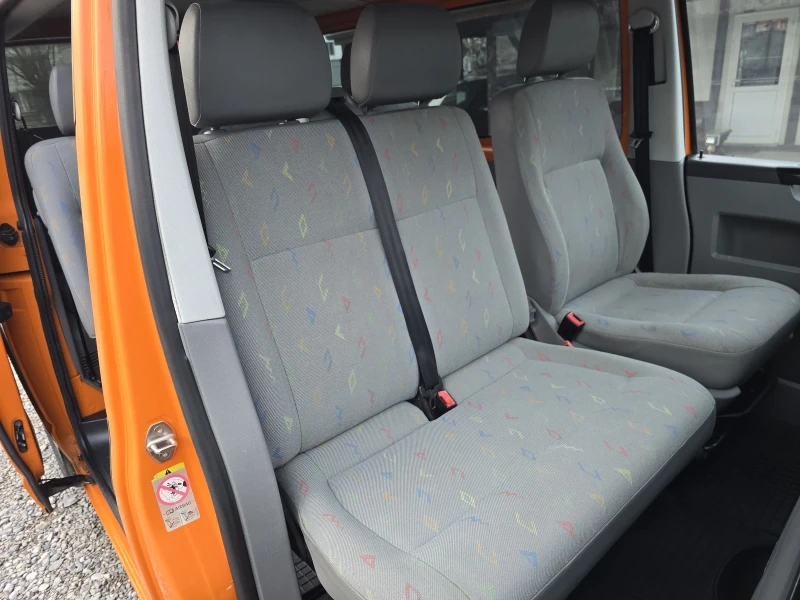 VW Transporter 1.9TDI 9MECTA KLIMA , снимка 9 - Бусове и автобуси - 52840593