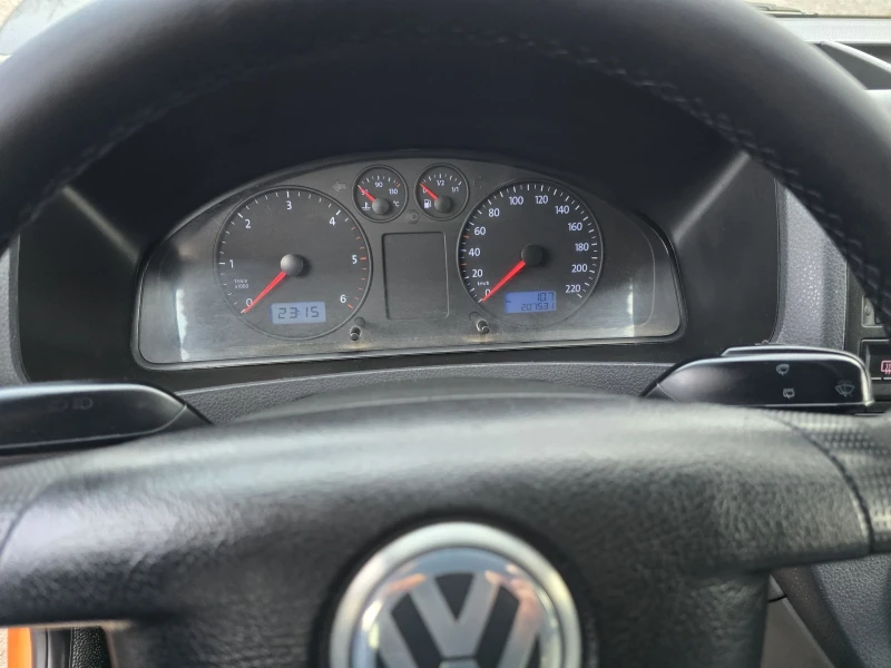 VW Transporter 1.9TDI 9MECTA KLIMA , снимка 13 - Бусове и автобуси - 52840593