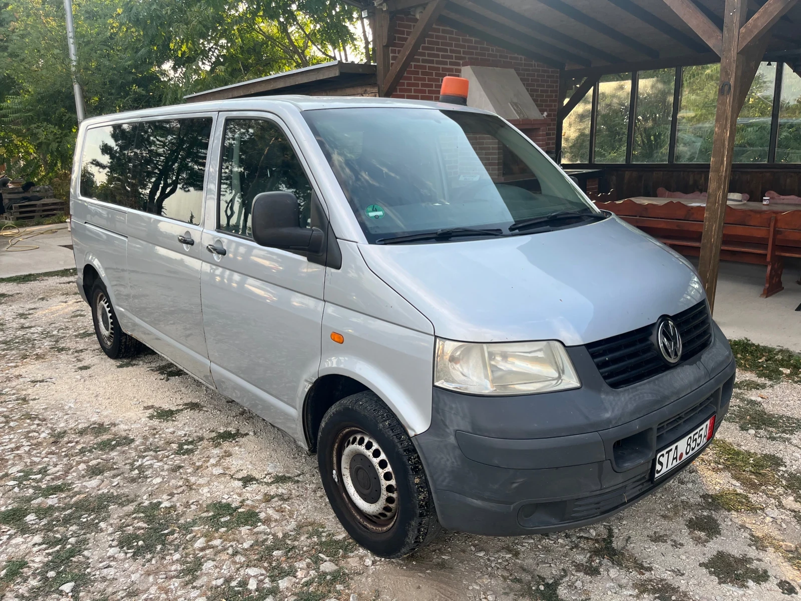VW Transporter 2.5TDI, снимка 2 - Бусове и автобуси - 55974952