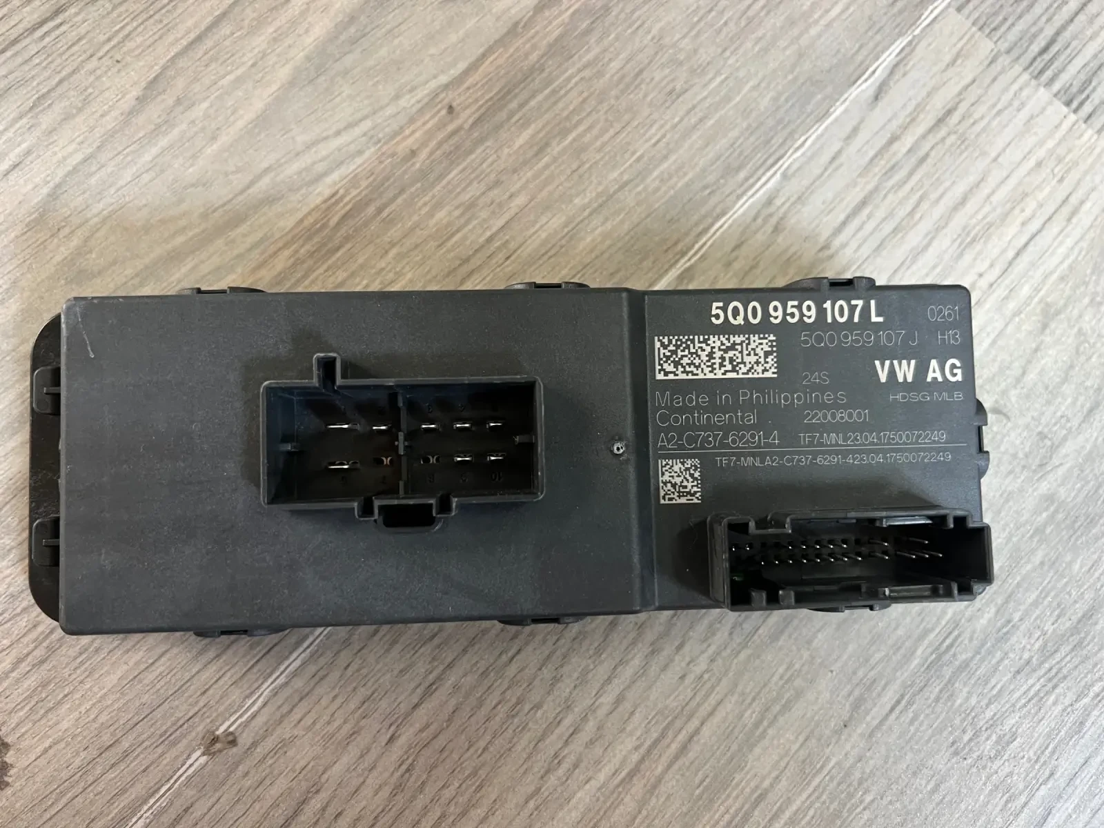 5Q0959107L ����� ��.�������� SKODA SUPERB 5Q0959107J A2-C737-6291-4  | Mobile.bg � ����������� 1