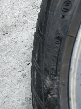 Гуми Зимни 225/50R17, снимка 8