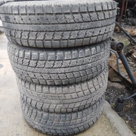 Гуми Зимни 225/75R15, снимка 1