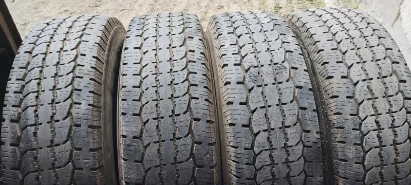 Гуми Всесезонни 235/85R16, снимка 1 - Гуми и джанти - 35607096