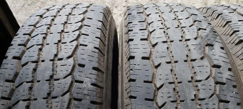 Гуми Всесезонни 235/85R16, снимка 4 - Гуми и джанти - 35607096