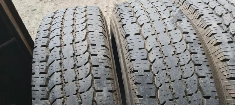 Гуми Всесезонни 235/85R16, снимка 2 - Гуми и джанти - 35607096