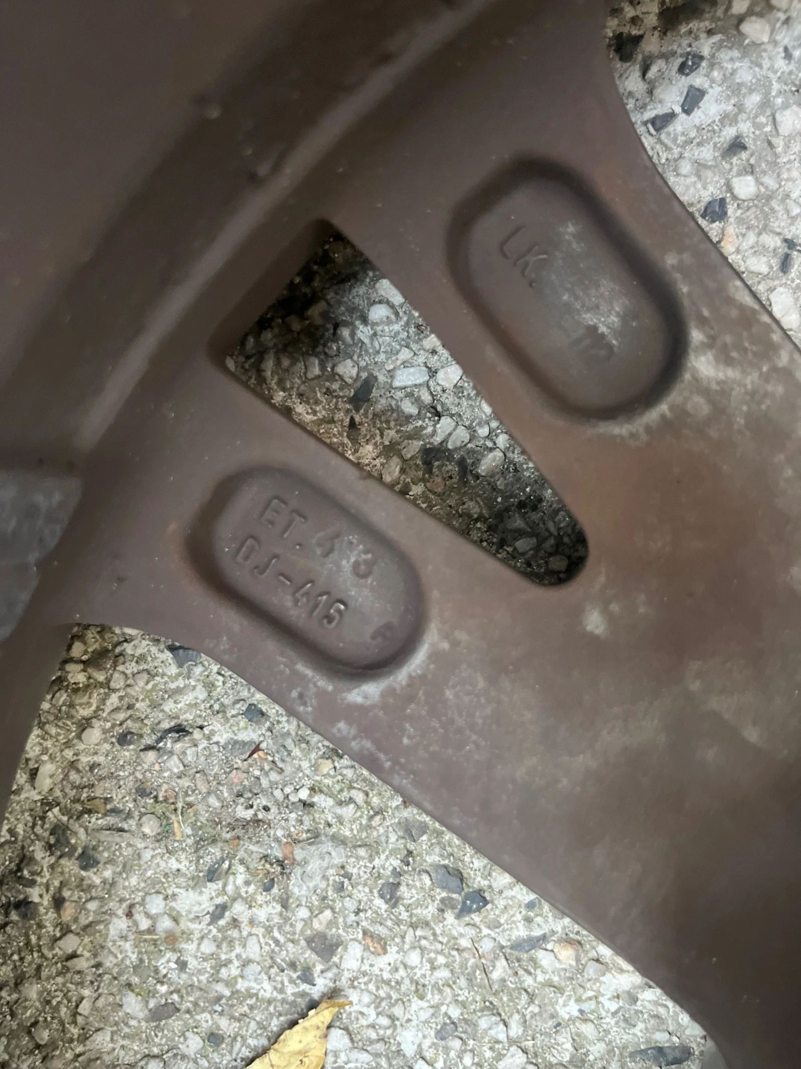    225/40R18 | Mobile.bg   12