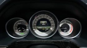 Mercedes-Benz E 220 Avantgarde * ПОДГРЕВИ * ЛЮК * КАМЕРА, снимка 8