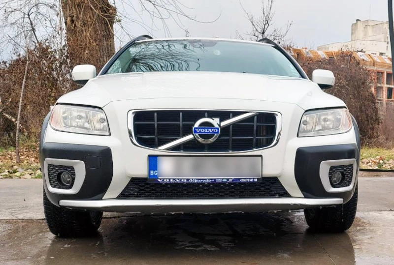 Volvo Xc70 D5, снимка 2 - Автомобили и джипове - 48271331