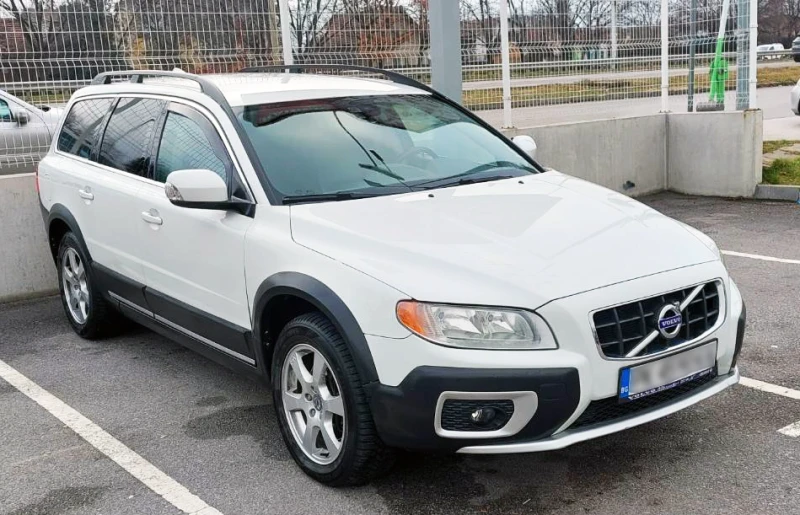 Volvo Xc70 D5, снимка 3 - Автомобили и джипове - 48271331