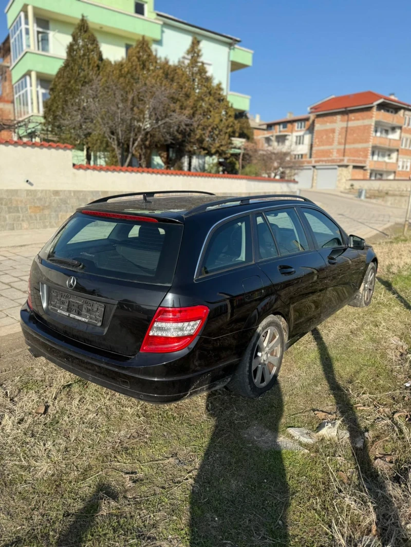 Mercedes-Benz C 220 CDI, снимка 4 - Автомобили и джипове - 48884373