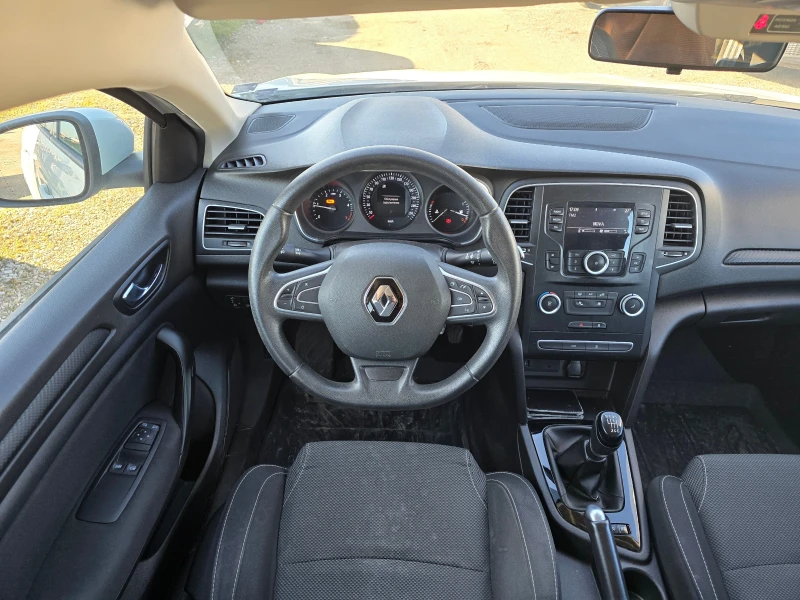 Renault Megane 1.5 dCi, снимка 10 - Автомобили и джипове - 49398903