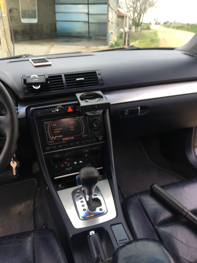 Audi A4, снимка 2 - Автомобили и джипове - 49744565