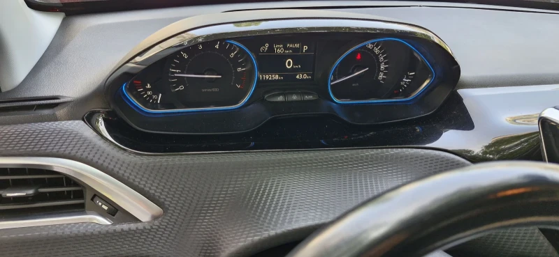 Peugeot 2008 1, 2Turbo/110ps/Euro 6/ Automatic/Allure , снимка 11 - Автомобили и джипове - 52700711