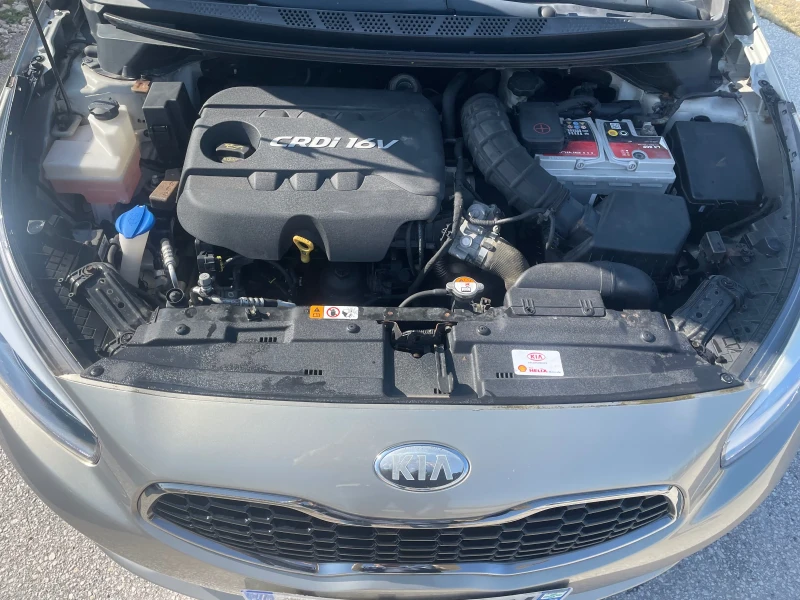 Kia Ceed 1.6 Full Top, снимка 15 - Автомобили и джипове - 52095346