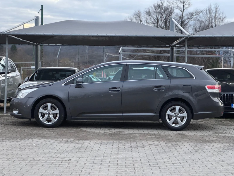 Toyota Avensis, снимка 5 - Автомобили и джипове - 52640922