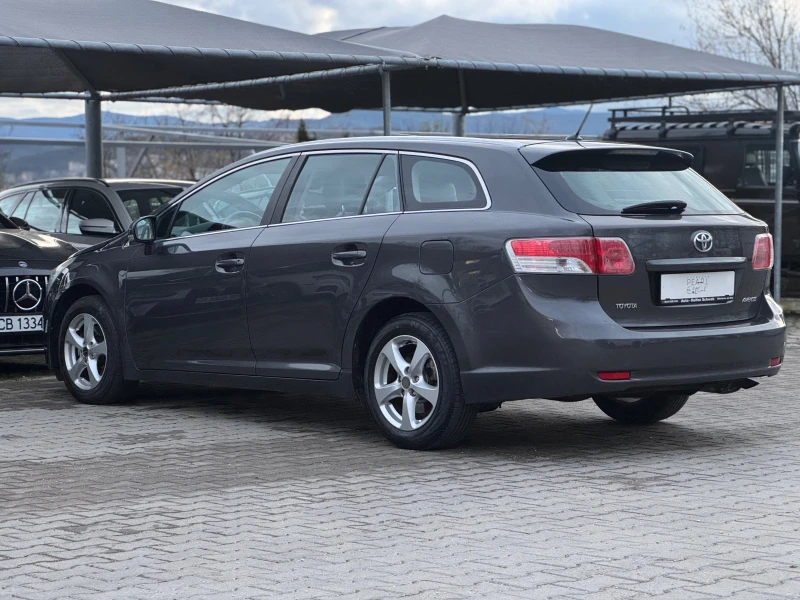 Toyota Avensis, снимка 8 - Автомобили и джипове - 52640922