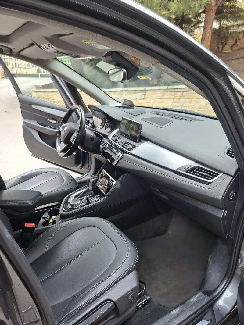 BMW 2 Active Tourer 218d Luxury, снимка 10 - Автомобили и джипове - 52735787