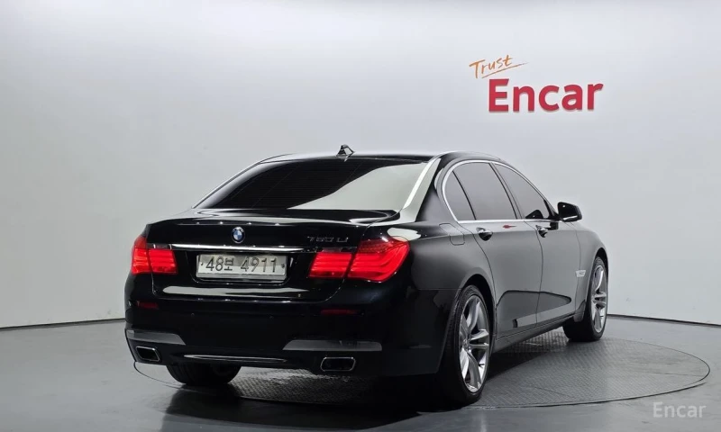 BMW 750, снимка 2 - Автомобили и джипове - 52805665