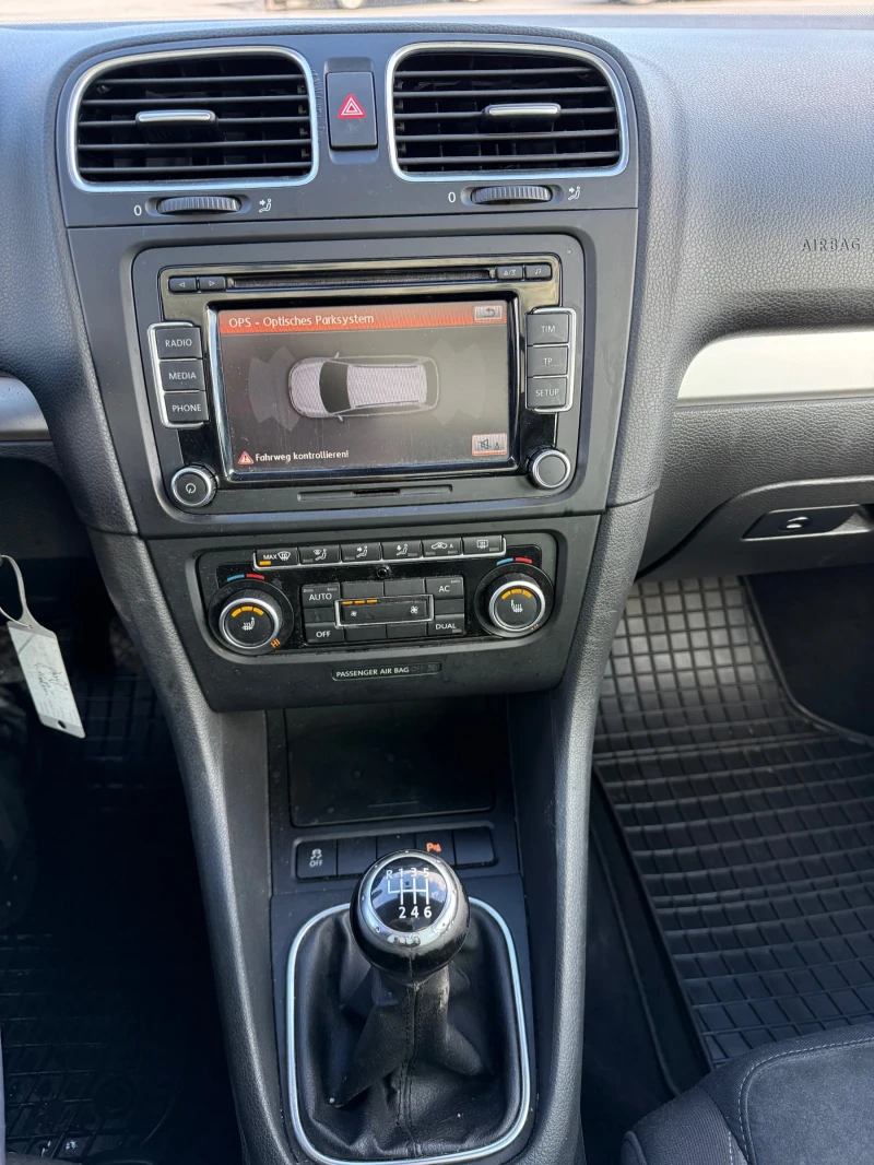 VW Golf 6 4motion 1.6 TDI - PANORAMA - NAVI , снимка 12 - Автомобили и джипове - 53504075