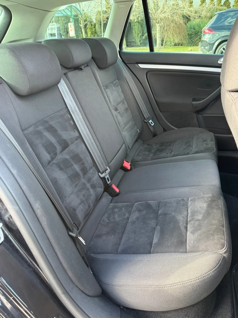 VW Golf 6 4motion 1.6 TDI - PANORAMA - NAVI , снимка 14 - Автомобили и джипове - 53504075