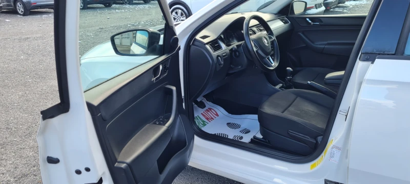 Skoda Rapid 1.4TDI-ПАНОРАМА, снимка 9 - Автомобили и джипове - 53517920