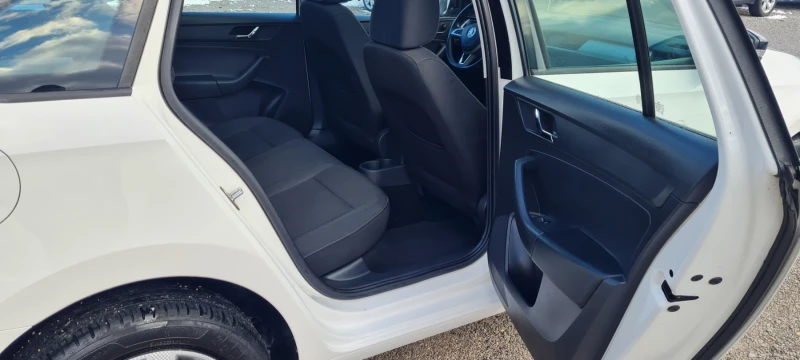 Skoda Rapid 1.4TDI-ПАНОРАМА, снимка 15 - Автомобили и джипове - 53517920
