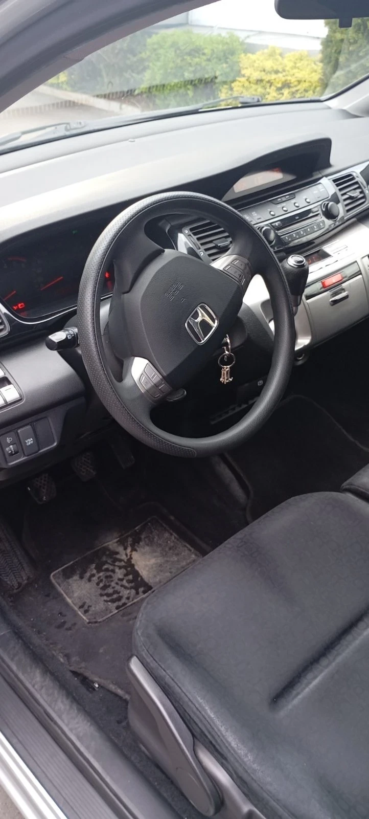 Honda Fr-v 2.2 I-CTDI, снимка 6 - Автомобили и джипове - 54633817