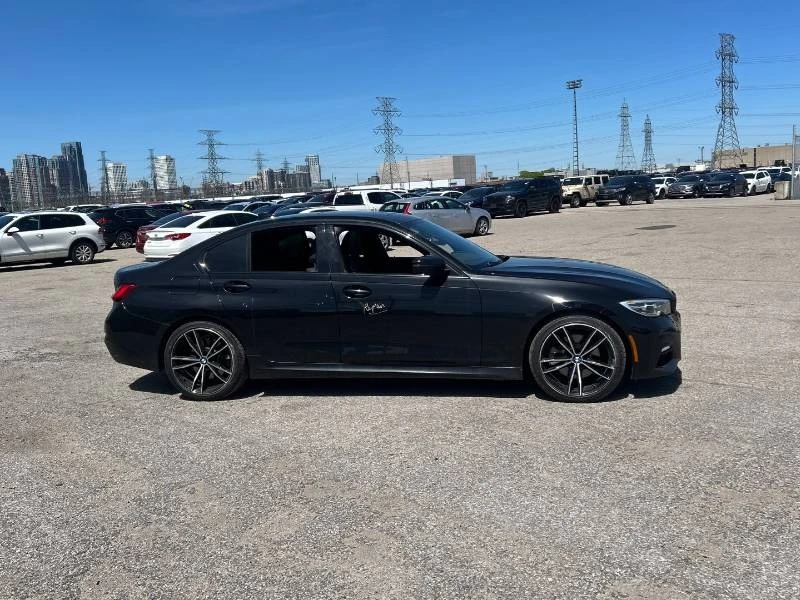 BMW 330 * xDrive * 2 КЛЮЧА * ПОДГРЕВ * МЪРТВА ТОЧКА , снимка 4 - Автомобили и джипове - 54848622