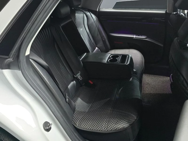Hyundai Grandeur 3.5 Automatic, снимка 15 - Автомобили и джипове - 55656159