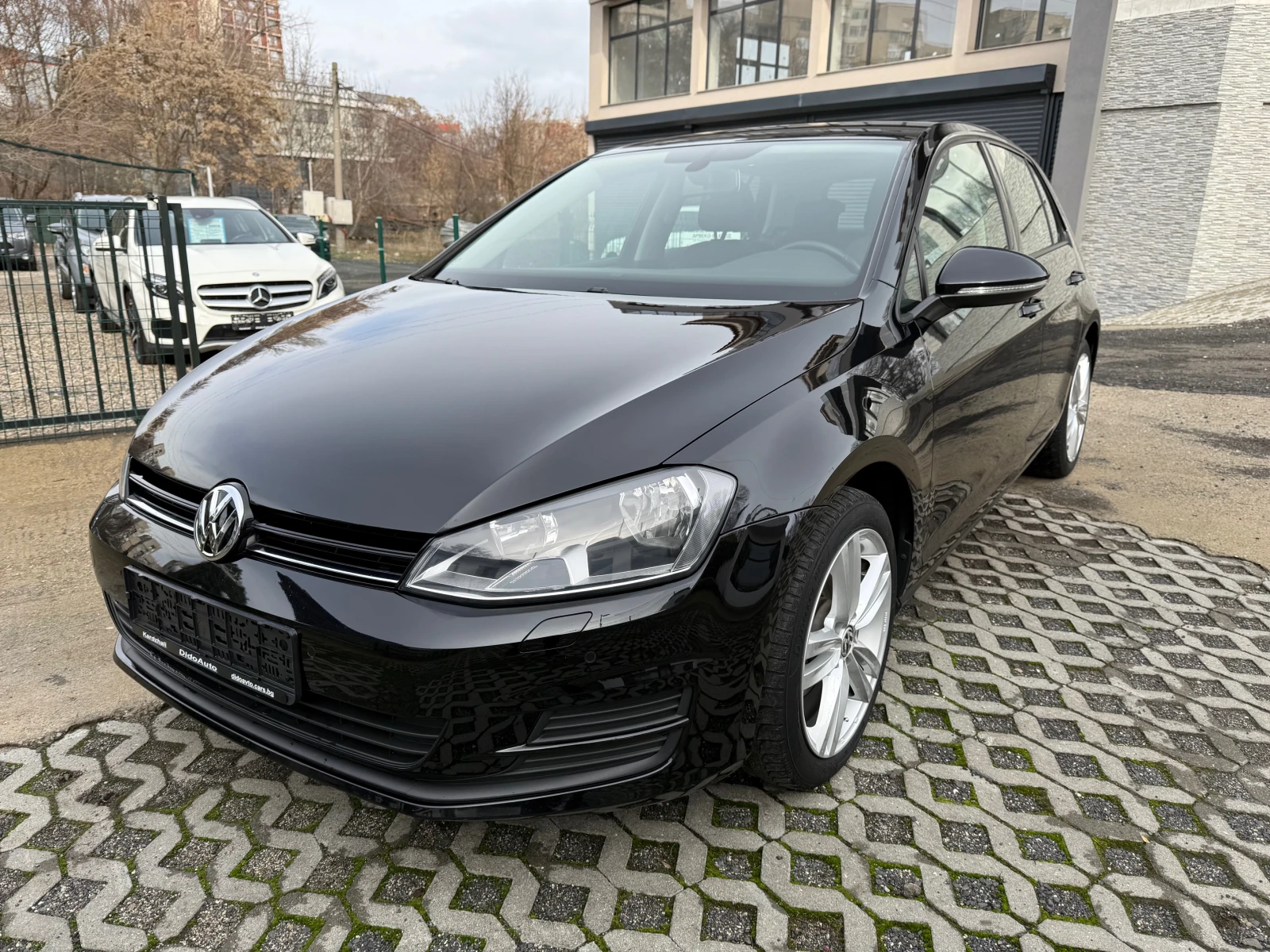 VW Golf 2.0TDI Нави. - [1] 