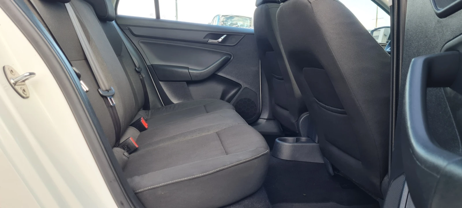 Skoda Rapid 1.4TDI-�������� | Mobile.bg � ����������� 16