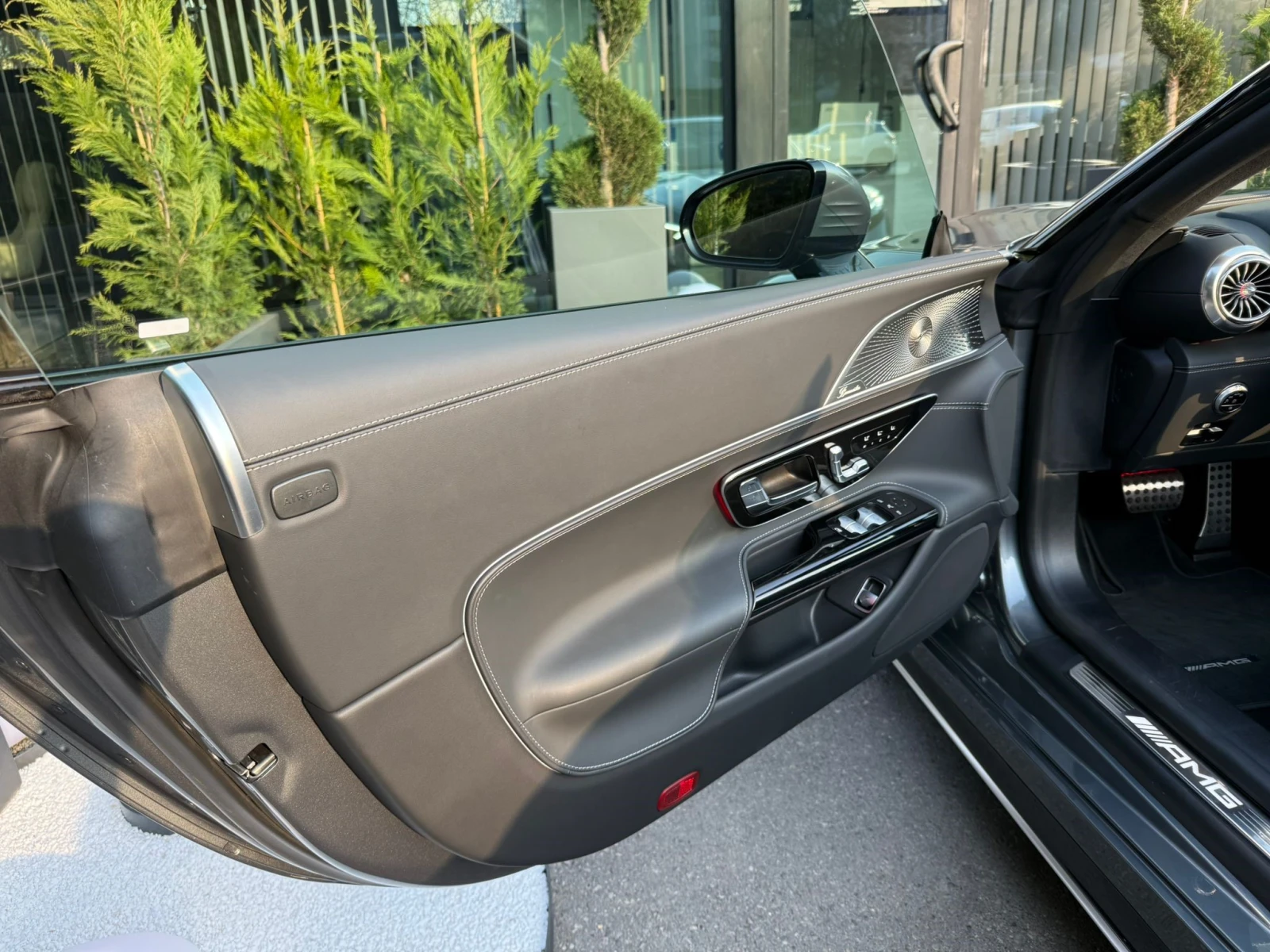 Mercedes-Benz SL 63 AMG 4MATIC+ /AMG/CERAMIC, снимка 12 - Автомобили и джипове - 53871001