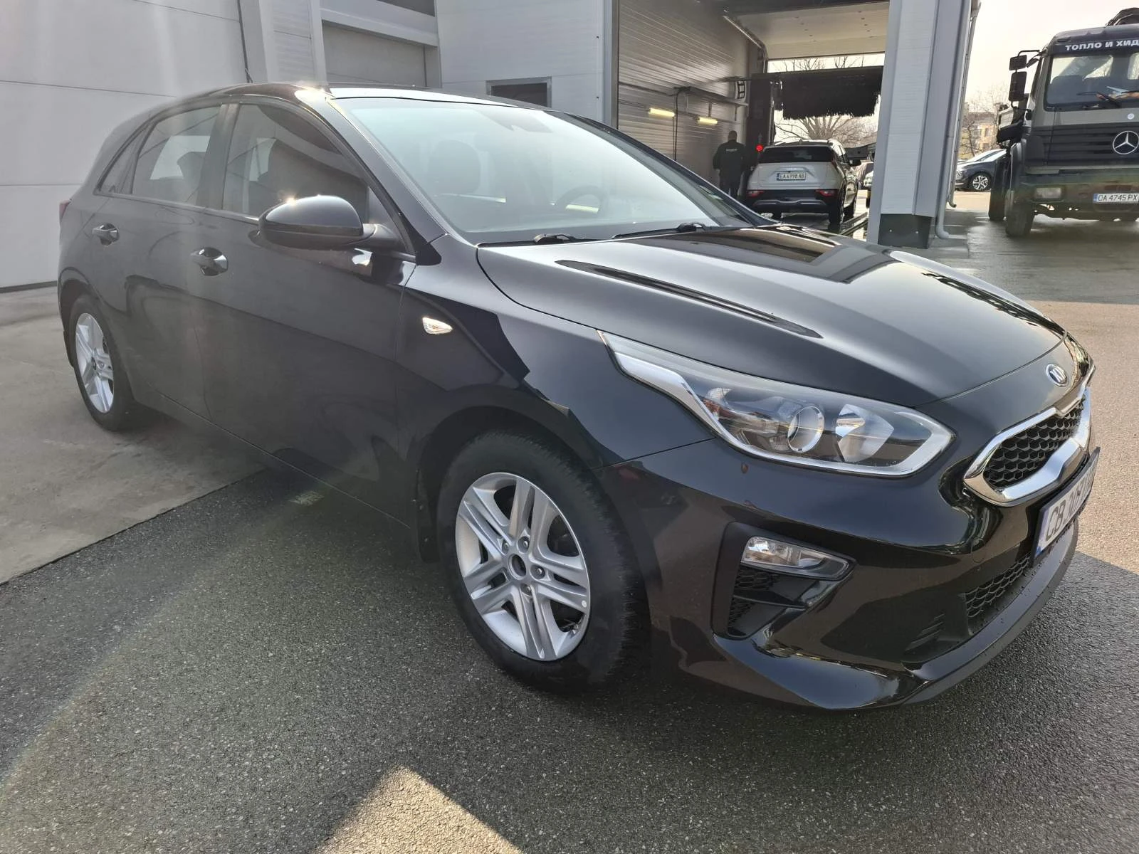 Kia Ceed 1.6 crdi ГАРАНЦИЯ, снимка 3 - Автомобили и джипове - 54252120