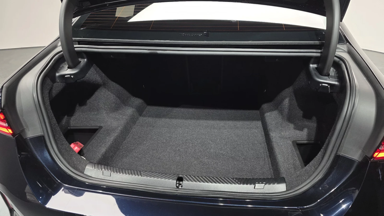 BMW 520 2024* M-PK* PANO* HEAD-UP* HARMAN* КРАЙНА ЦЕНА, снимка 16 - Автомобили и джипове - 54442467