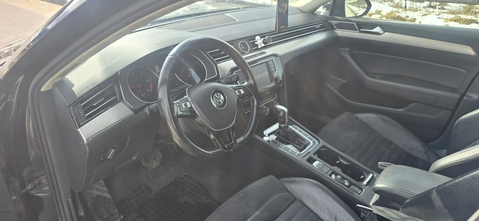 VW Passat 2.0тди, снимка 10 - Автомобили и джипове - 54682414