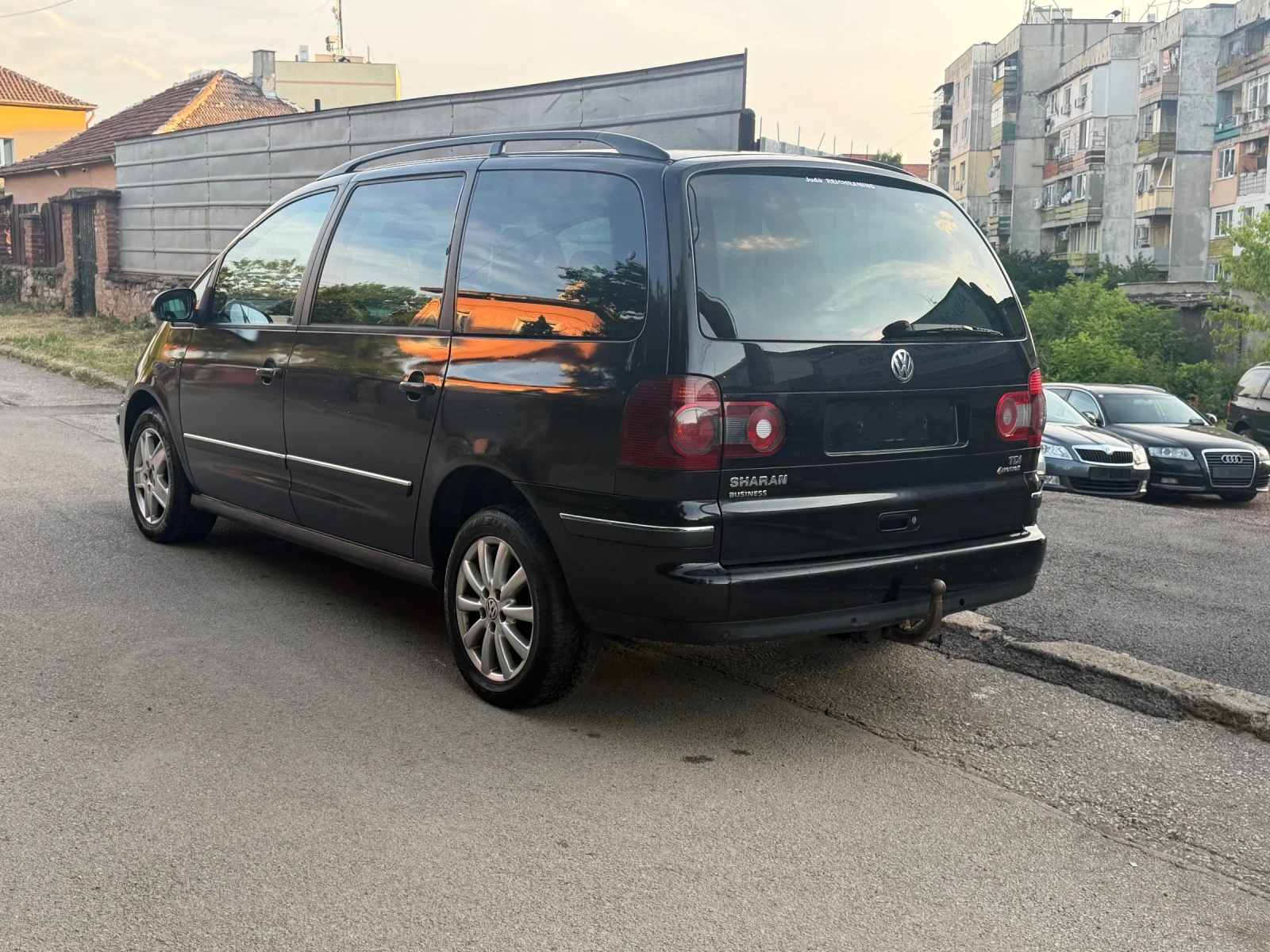VW Sharan  1.9 TDI 4Motion | 131 к.с.| Подгреви, снимка 3 - Автомобили и джипове - 54826867