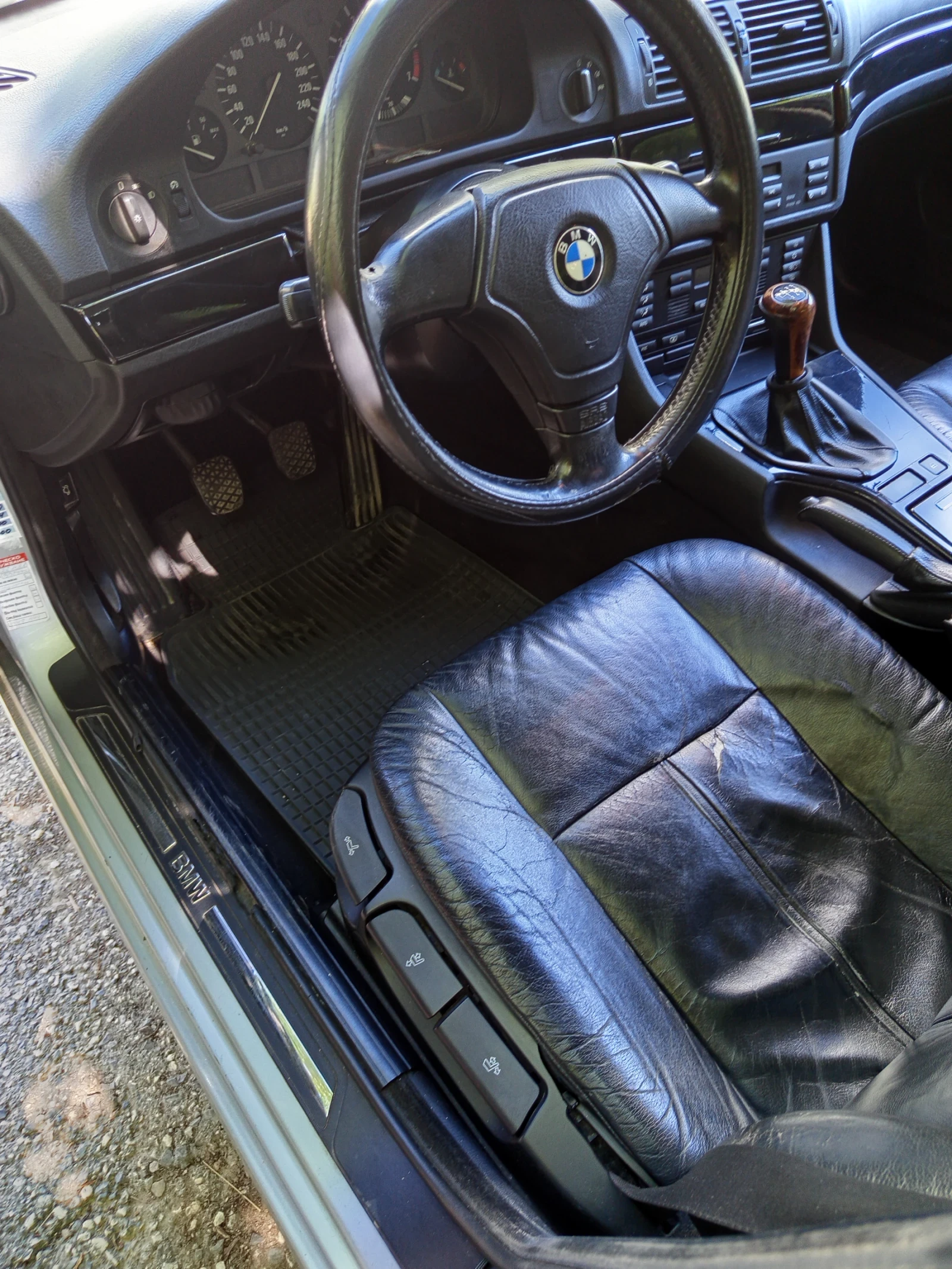 BMW 520, снимка 9 - Автомобили и джипове - 55050713